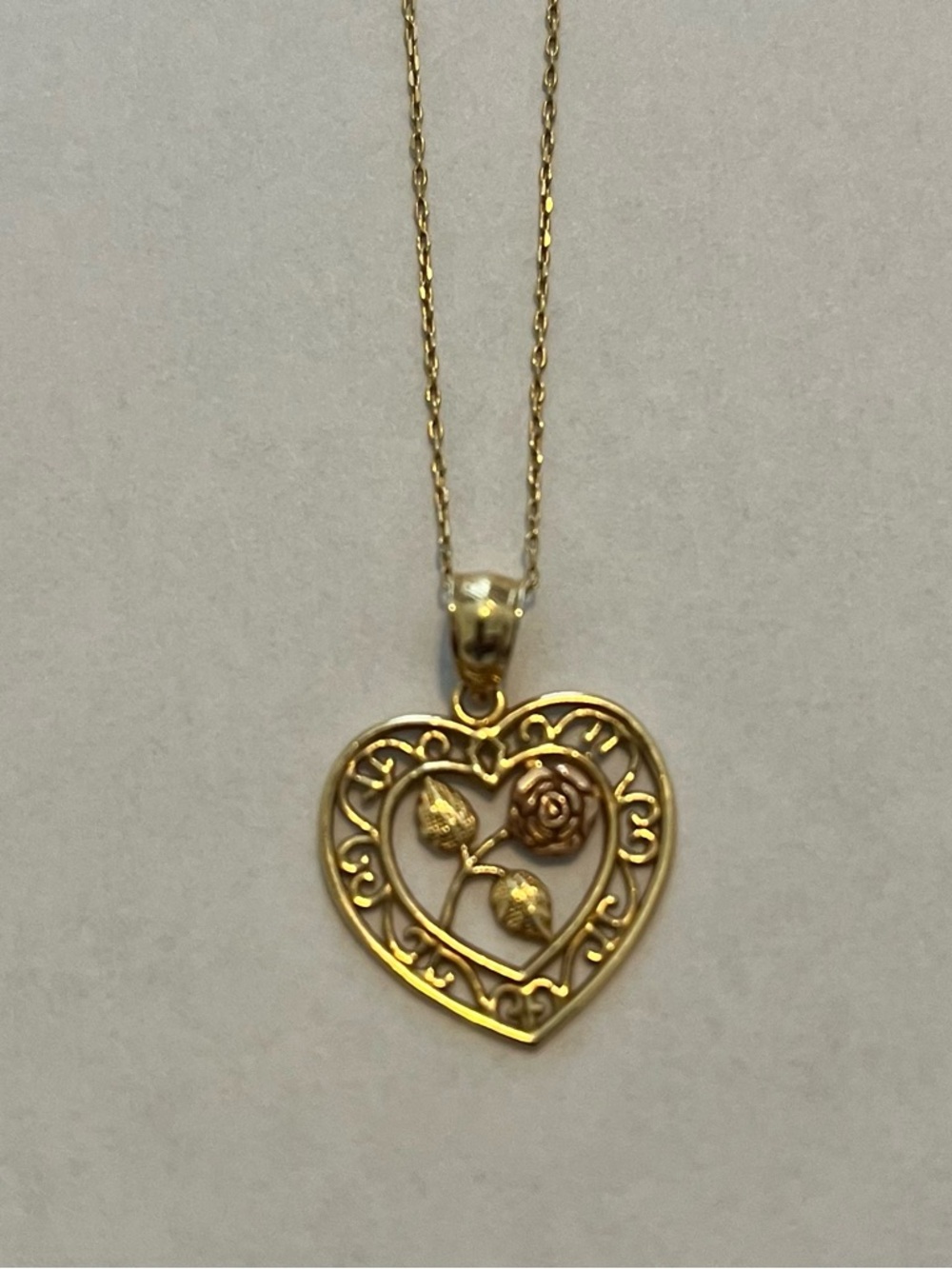14k Delicate Gold Heart Pendant Necklace - Picture 3 of 5